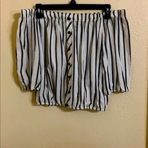 FASHION NOVA Off the shoulder shirt